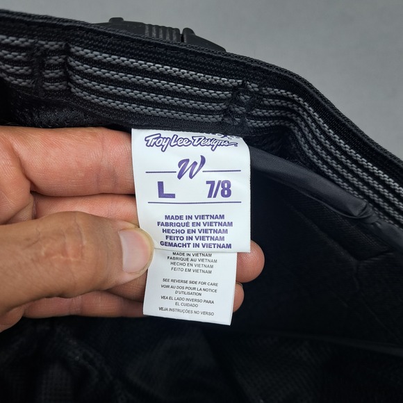 Troy Lee Designs MTB Bike Shorts Womens Large 7/8 Padded Protective Gear - Picture 9 of 16